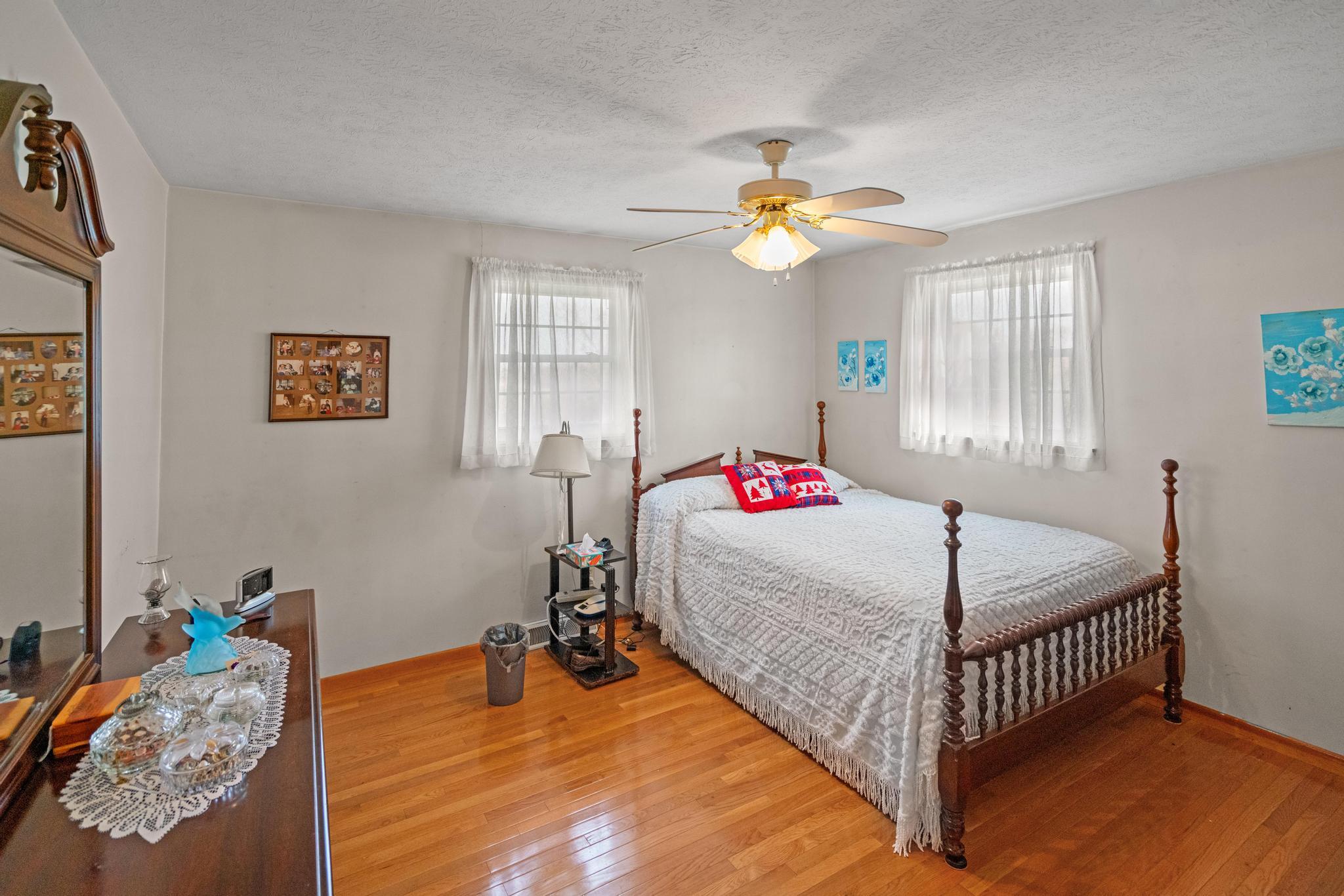 Williamstown, Kentucky, 41097, United States, 3 Bedrooms Bedrooms, ,1 BathroomBathrooms,Residential,For Sale,1995812