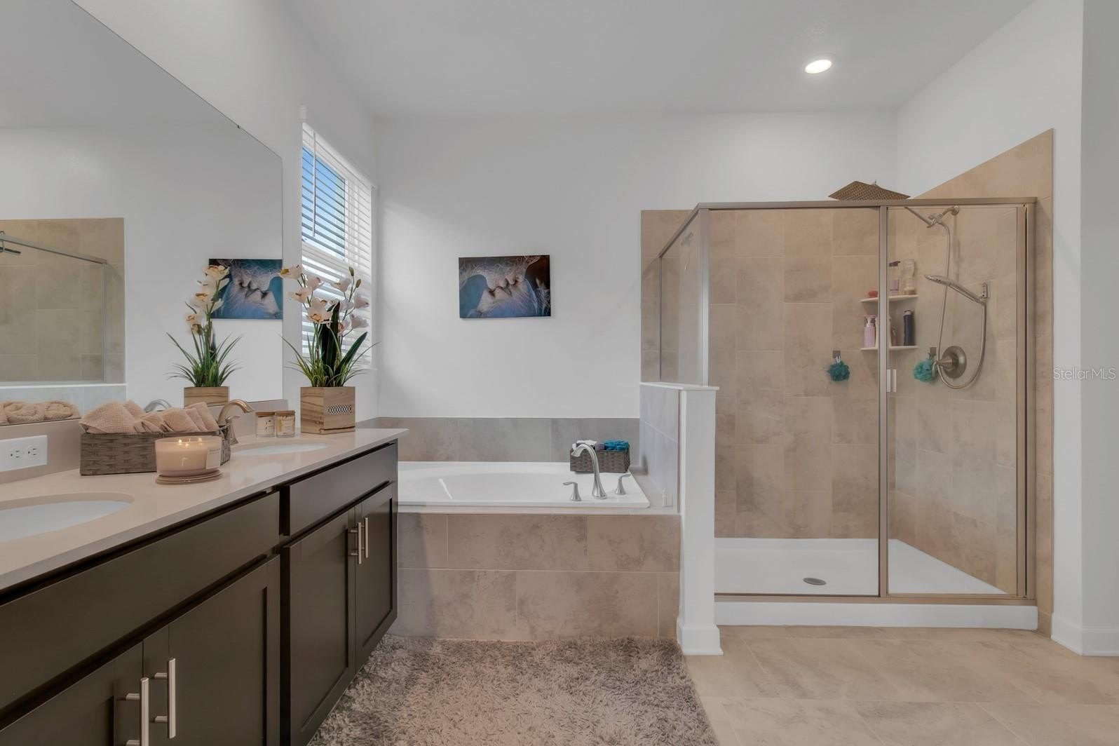 KISSIMMEE, Florida, 34744, United States, 4 Bedrooms Bedrooms, ,3 BathroomsBathrooms,Residential,For Sale,1974958