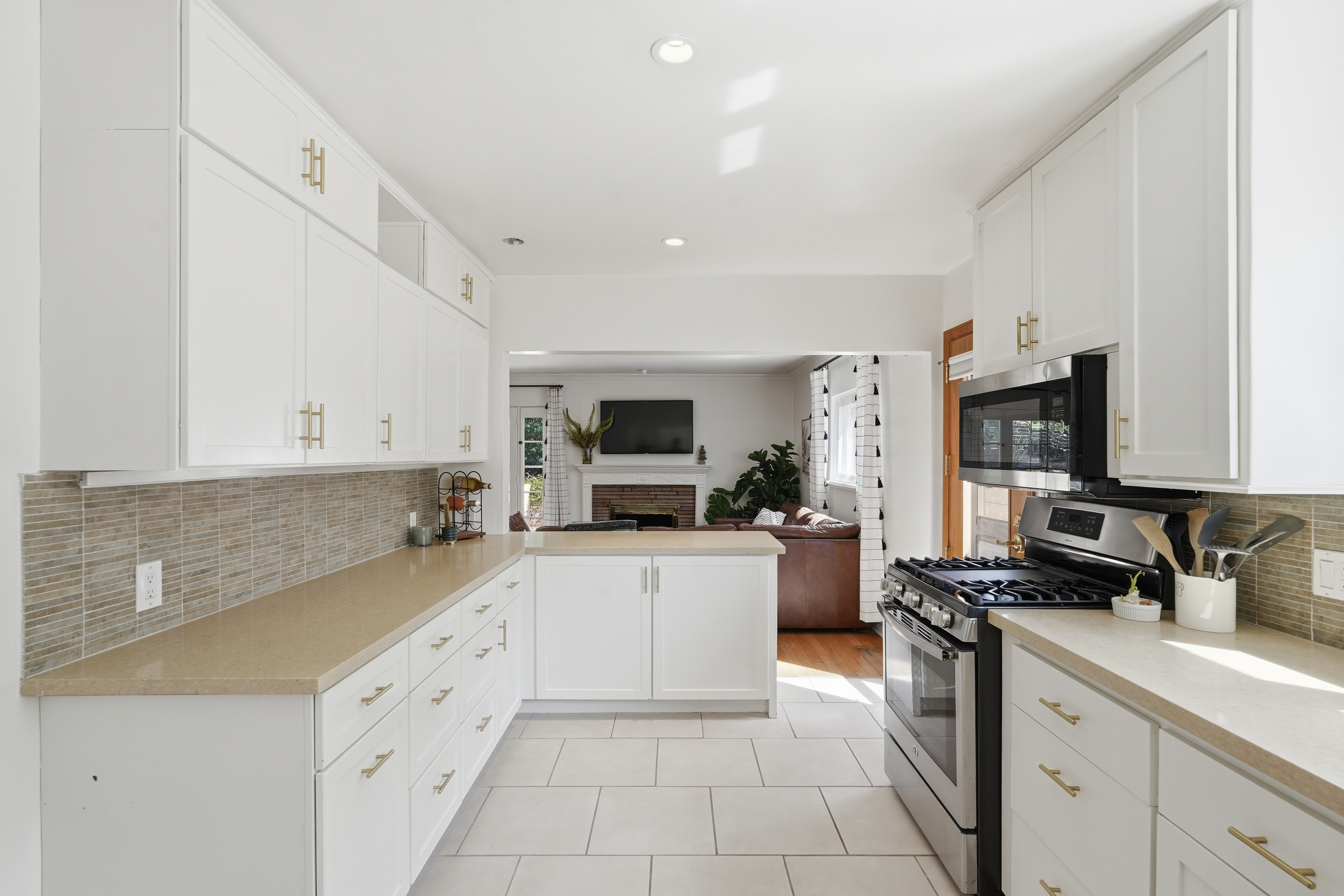  8916 Rayford Drive, Los Angeles, CA 90045 - 物件實景