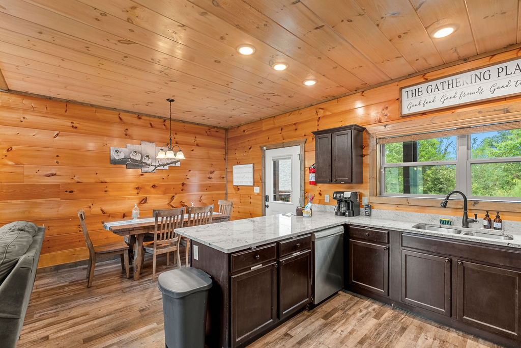 Sevierville, Tennessee, 37876, United States, 3 Bedrooms Bedrooms, ,4 BathroomsBathrooms,Residential,For Sale,1936996