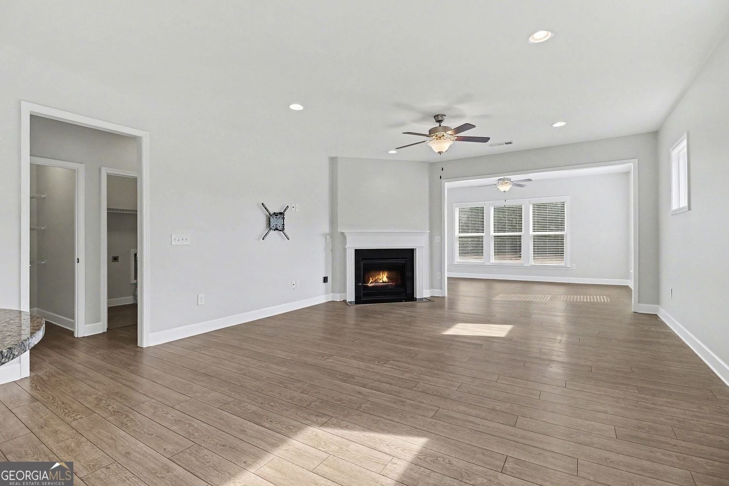 Suwanee, Georgia, 30024, United States, 3 Bedrooms Bedrooms, ,2 BathroomsBathrooms,Residential,For Sale,2015199