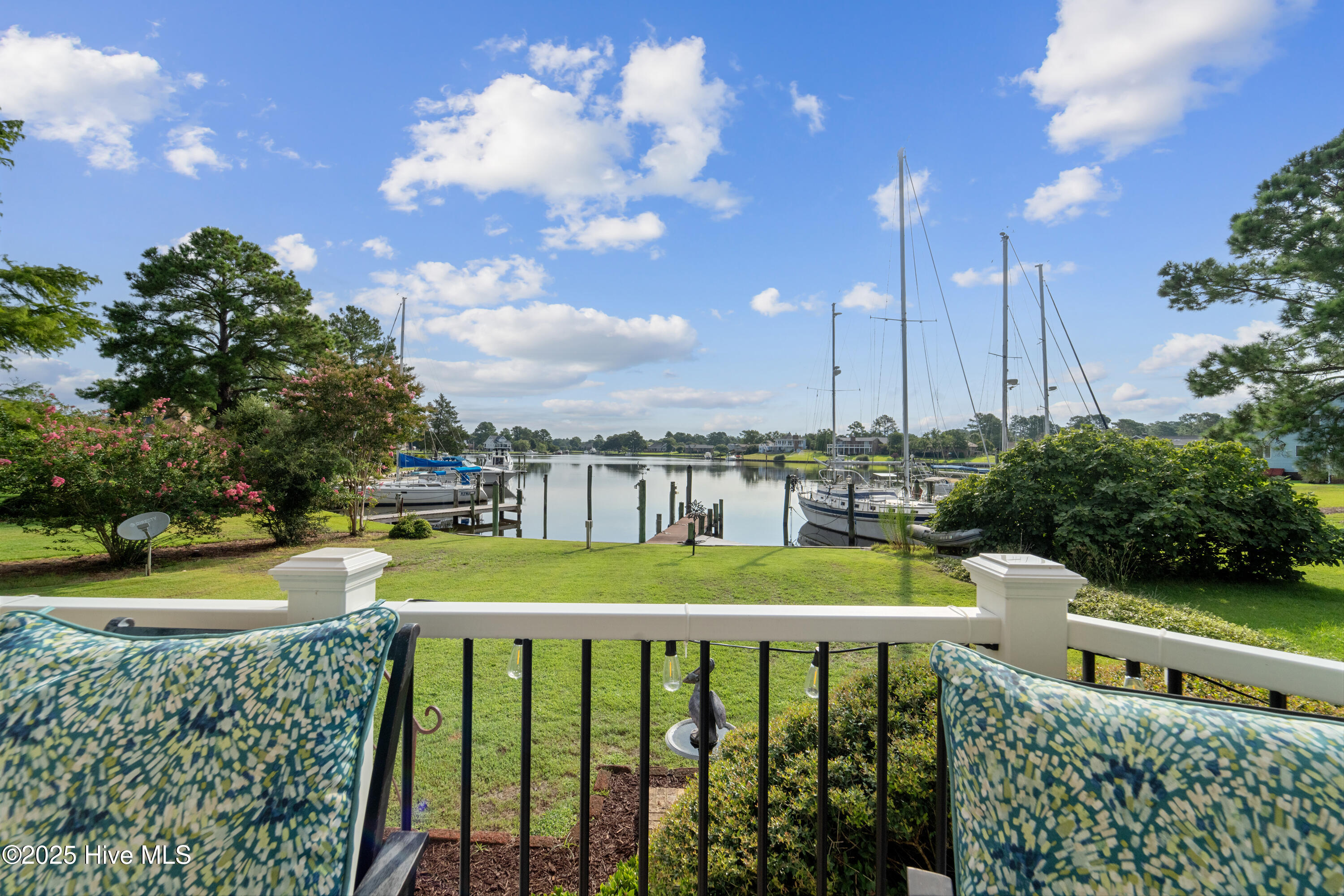 New Bern, North Carolina, 28560, United States, 4 Bedrooms Bedrooms, ,3 BathroomsBathrooms,Residential,For Sale,1907556