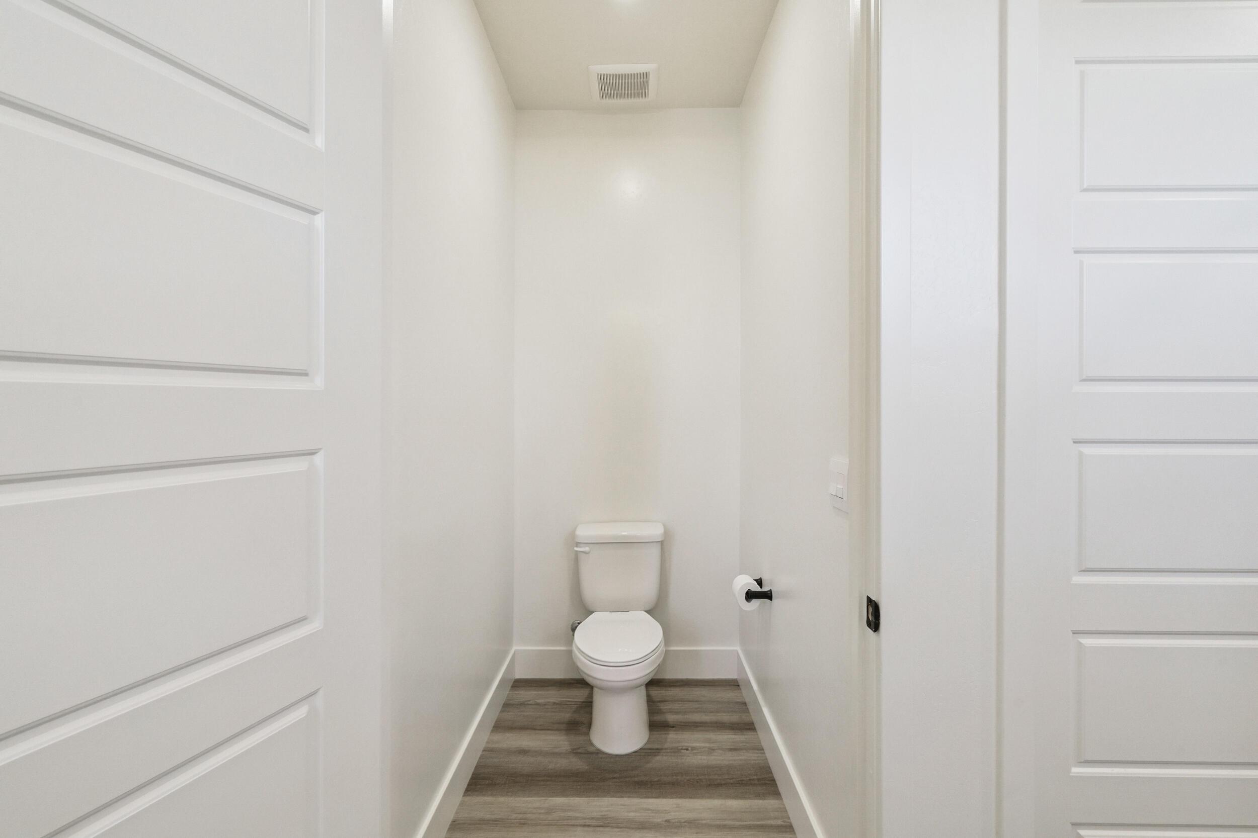 Bakersfield, California, 93314, United States, 4 Bedrooms Bedrooms, ,3 BathroomsBathrooms,Residential,For Sale,1923542