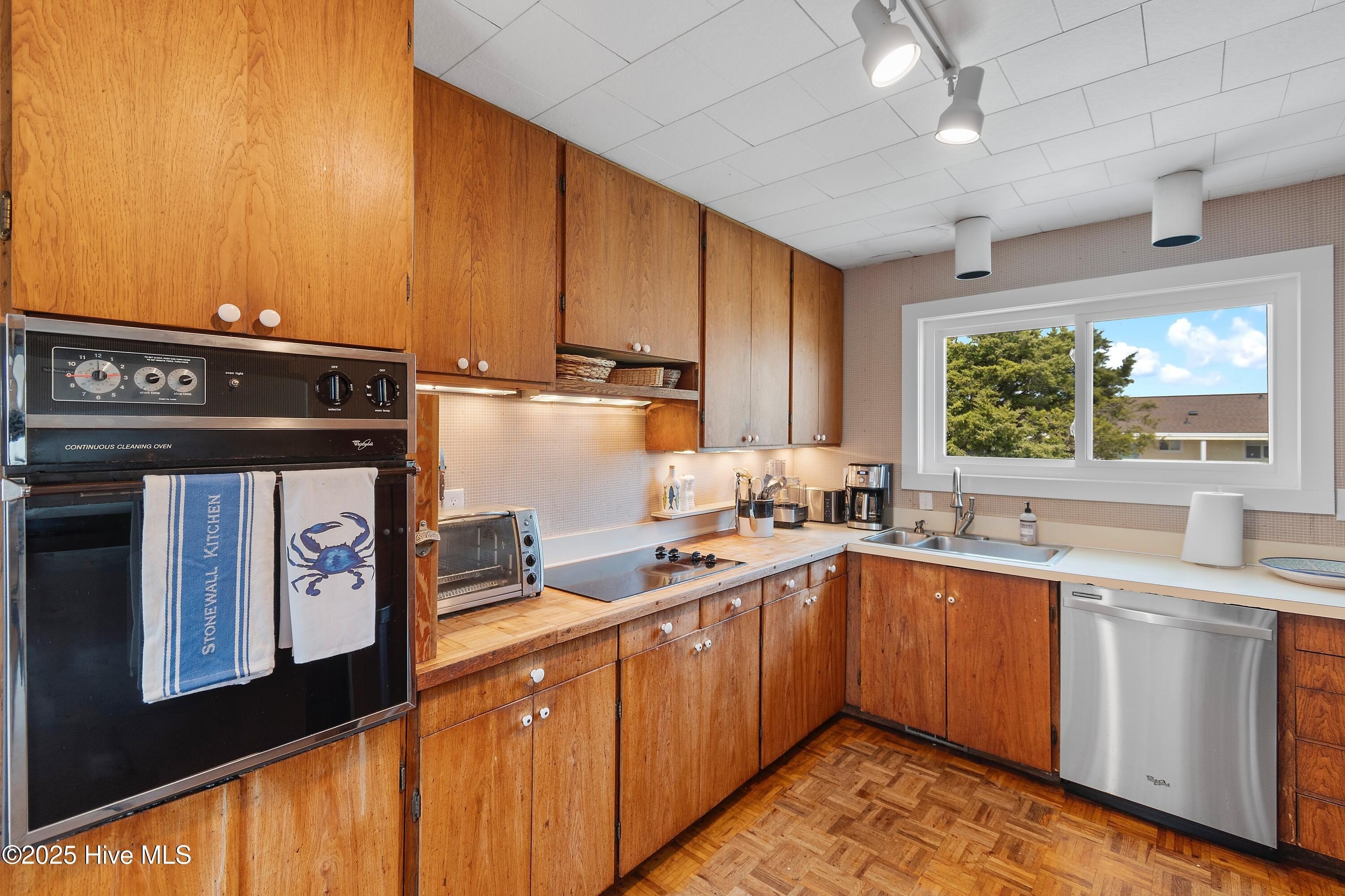 Sunset Beach, North Carolina, 28468, United States, 3 Bedrooms Bedrooms, ,2 BathroomsBathrooms,Residential,For Sale,1973772