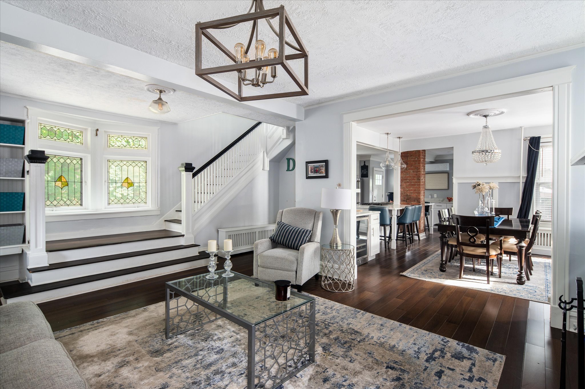  737 Bradley Street - 物件實景