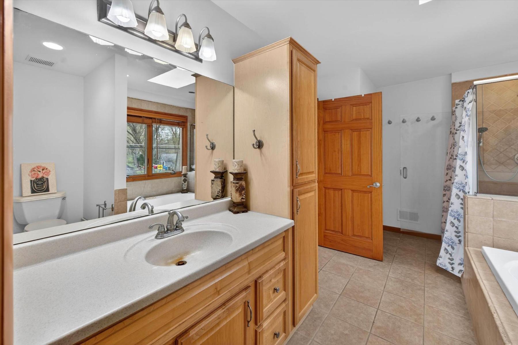  Commerce Township - 物件實景