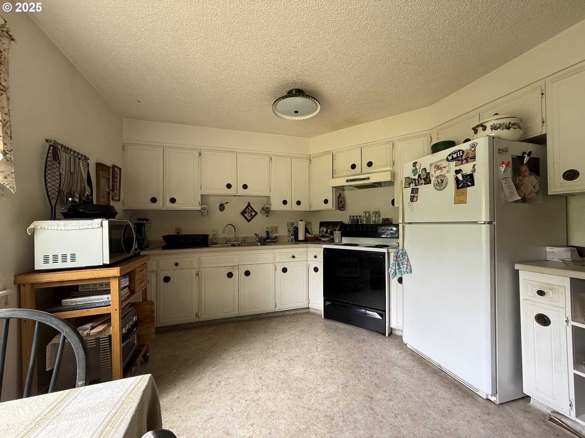 Brookings, Oregon, 97415, United States, ,Residential,For Sale,1983700