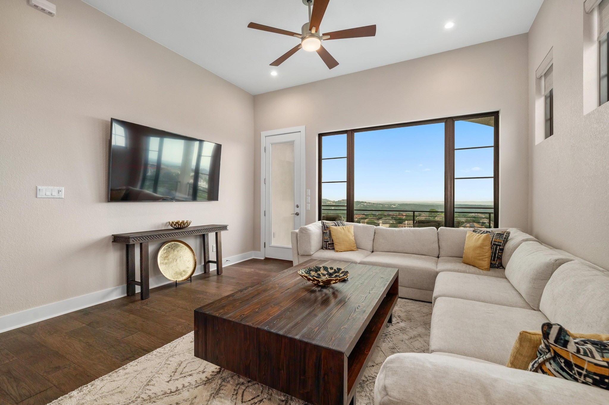 Austin, Texas, 78738, United States, 3 Bedrooms Bedrooms, ,3 BathroomsBathrooms,Residential,For Sale,1907781