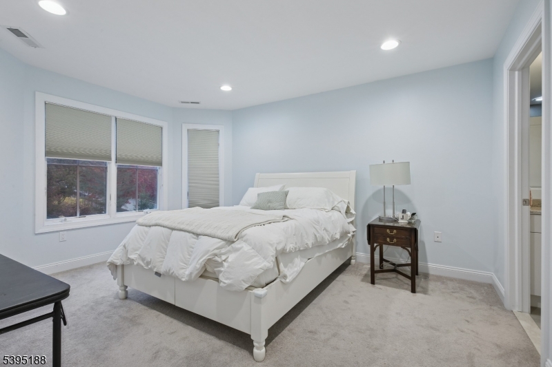 West Orange Twp., New Jersey, 07052, United States, 3 Bedrooms Bedrooms, ,5 BathroomsBathrooms,Residential,For Sale,1990318