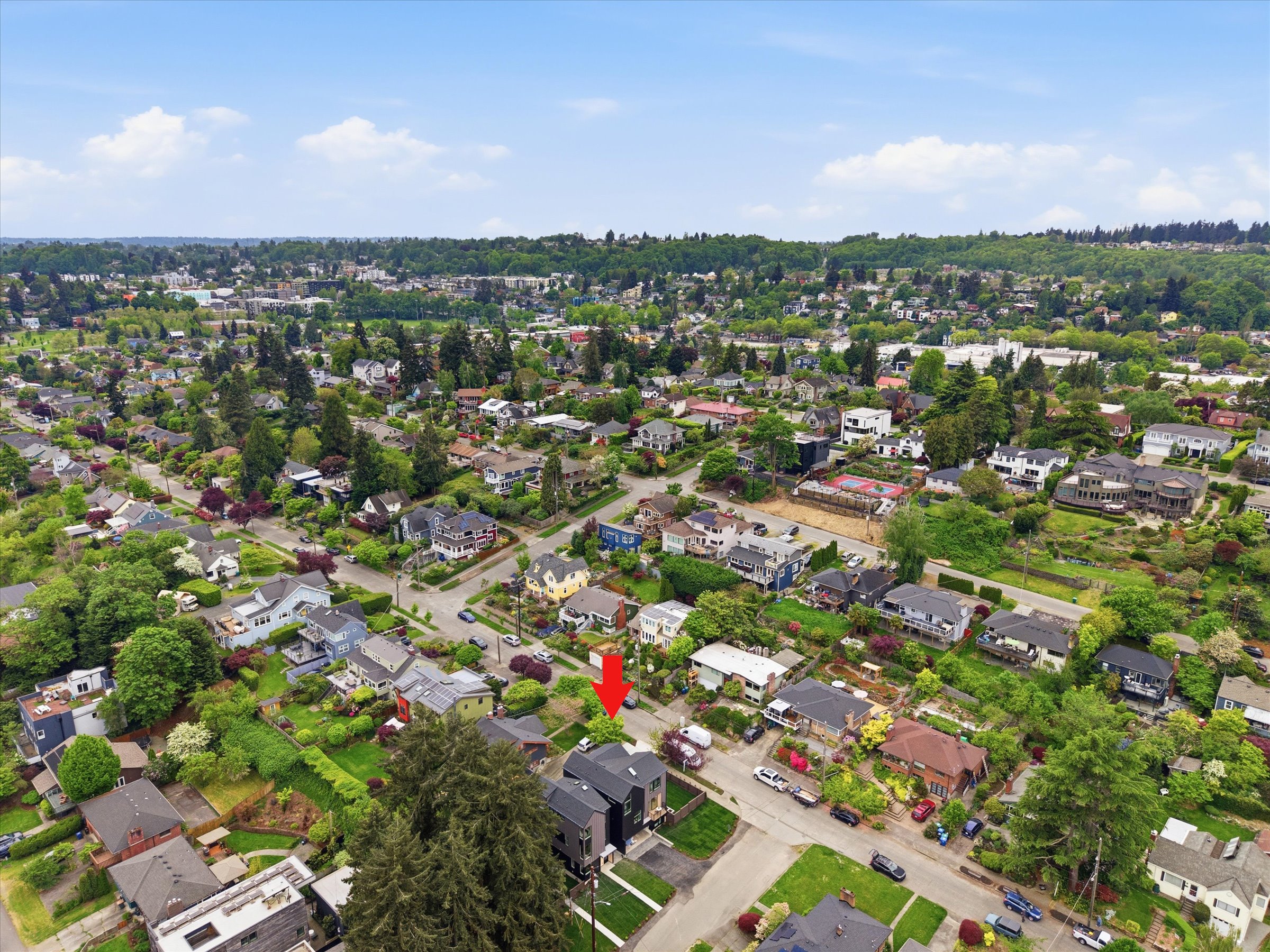  4233 S Bradford St, Seattle, WA 98118 - 物件實景