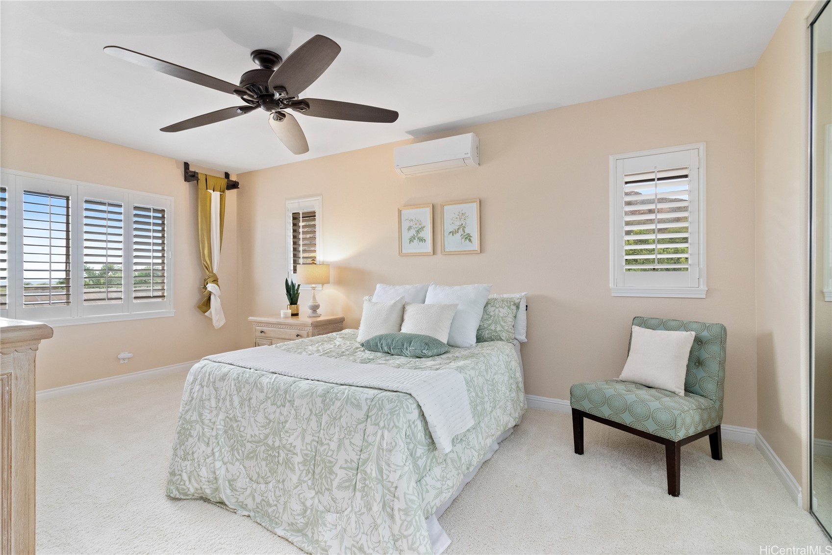 Honolulu, Hawaii, 96825, United States, 4 Bedrooms Bedrooms, ,4 BathroomsBathrooms,Residential,For Sale,1911295