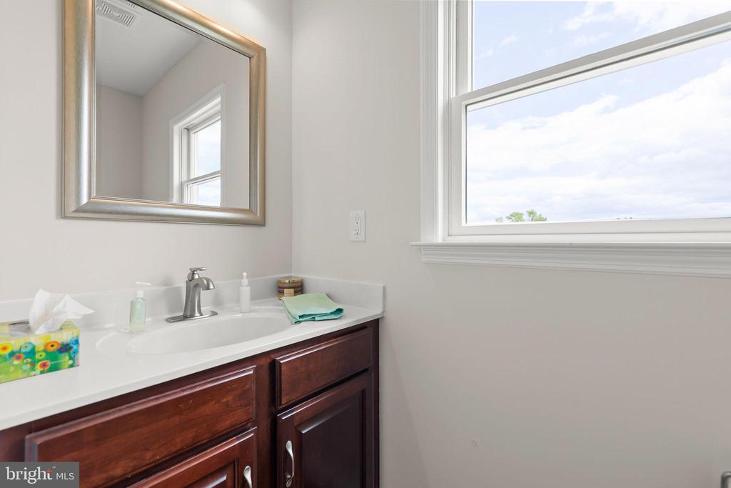 Winchester, Virginia, 22603, United States, 4 Bedrooms Bedrooms, ,3 BathroomsBathrooms,Residential,For Sale,1838915