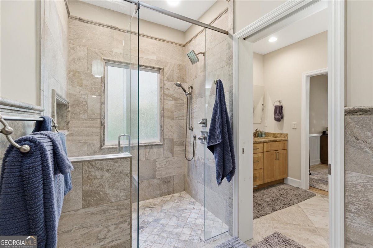 Douglasville, Georgia, 30135, United States, 5 Bedrooms Bedrooms, ,3 BathroomsBathrooms,Residential,For Sale,1988782