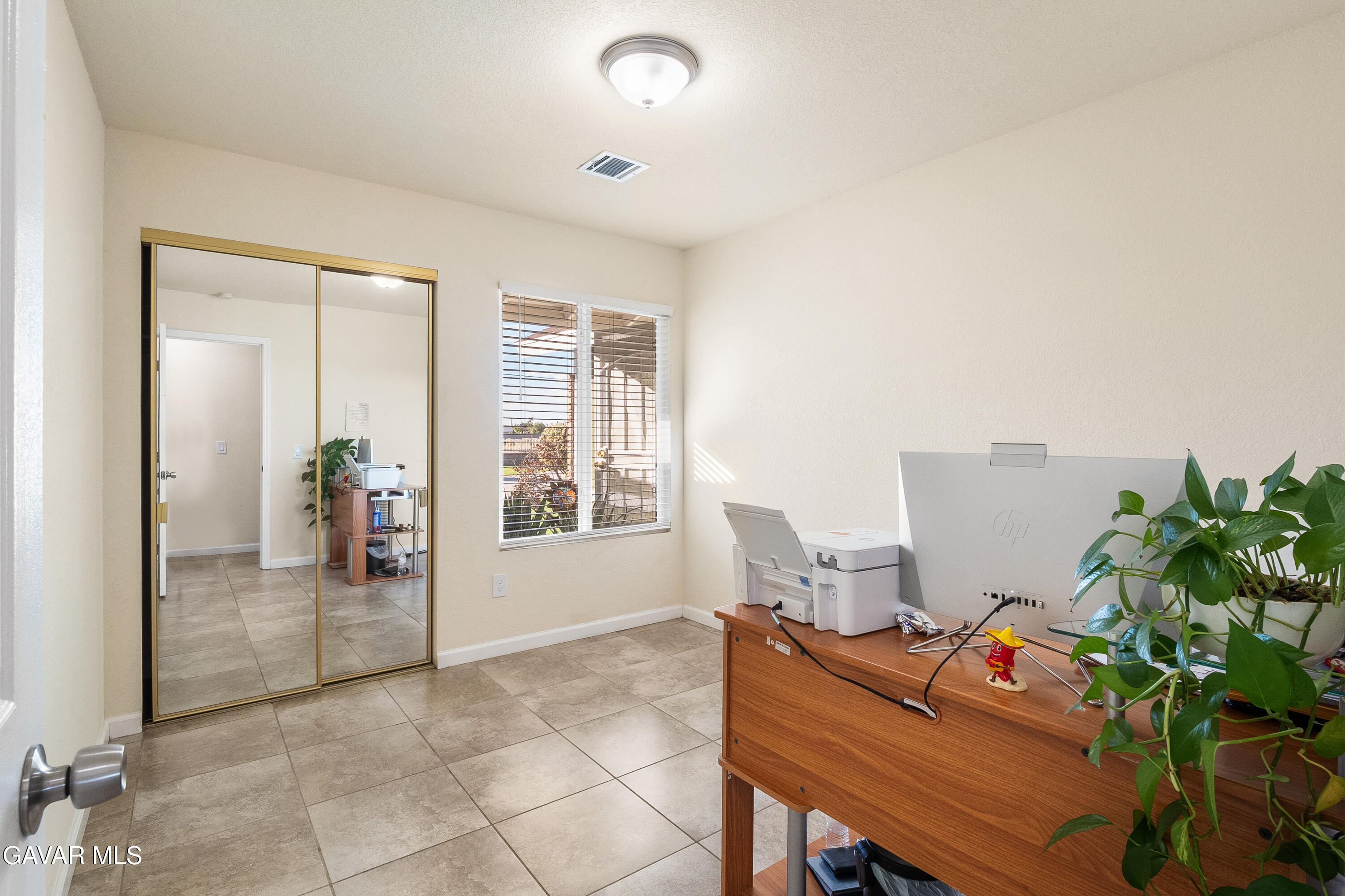 Palmdale, California, 93551, United States, 5 Bedrooms Bedrooms, ,2 BathroomsBathrooms,Residential,For Sale,2006046