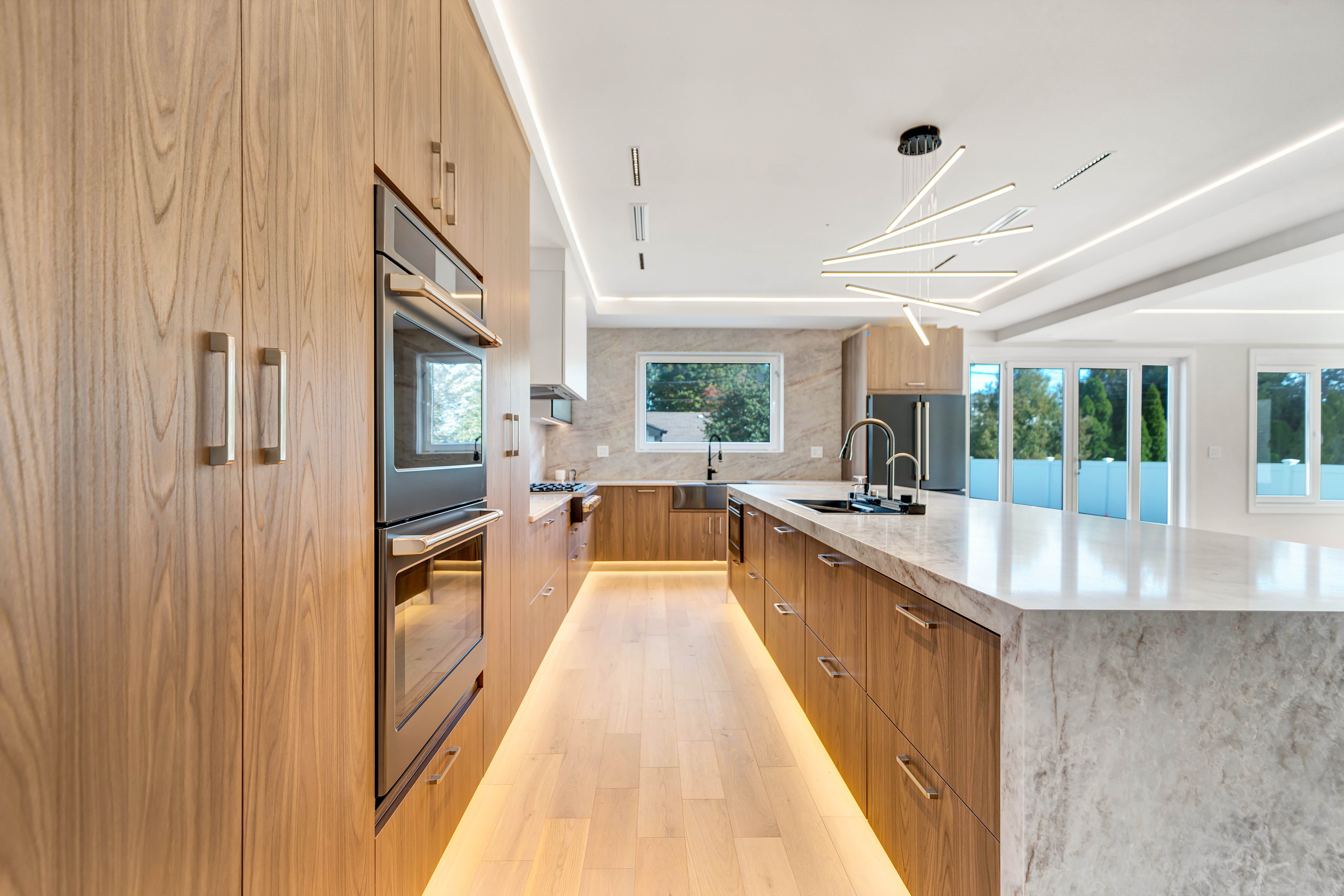  748 Carman Avenue, Westbury, NY, 11590 - 物件實景