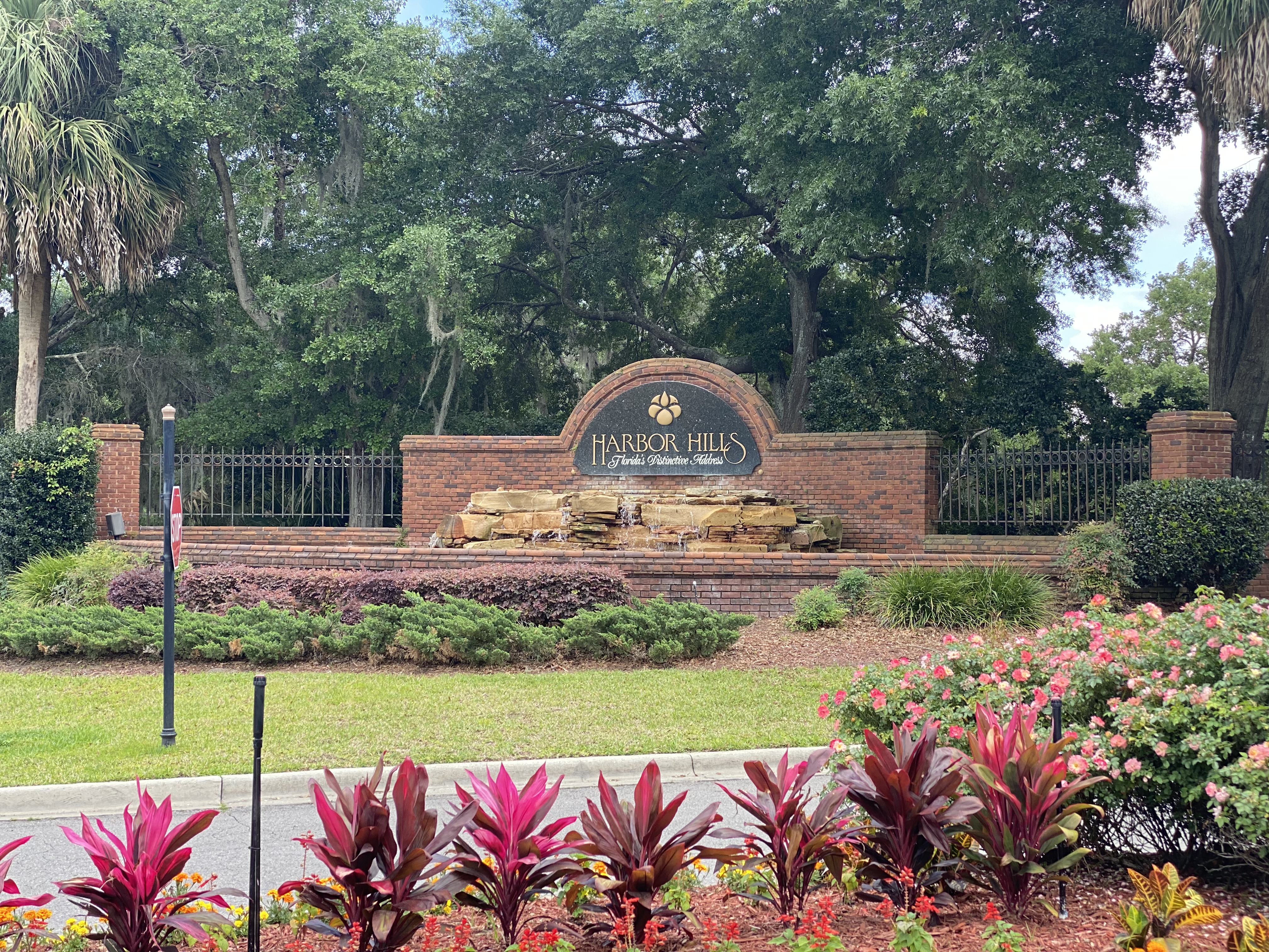 Lady Lake, Florida, 32159, United States, 4 Bedrooms Bedrooms, ,3 BathroomsBathrooms,Residential,For Sale,1945025