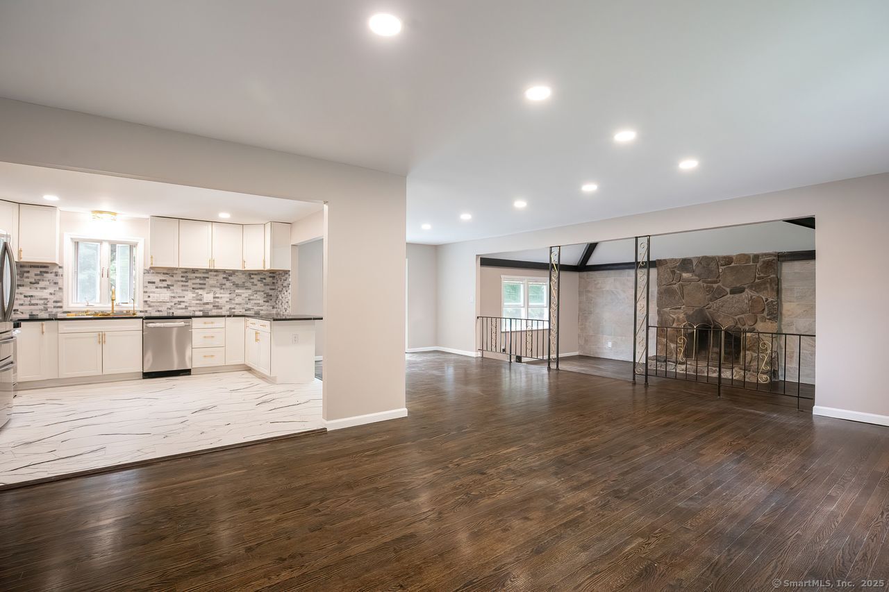Monroe, Connecticut, 06468, United States, 5 Bedrooms Bedrooms, ,3 BathroomsBathrooms,Residential,For Sale,1907452