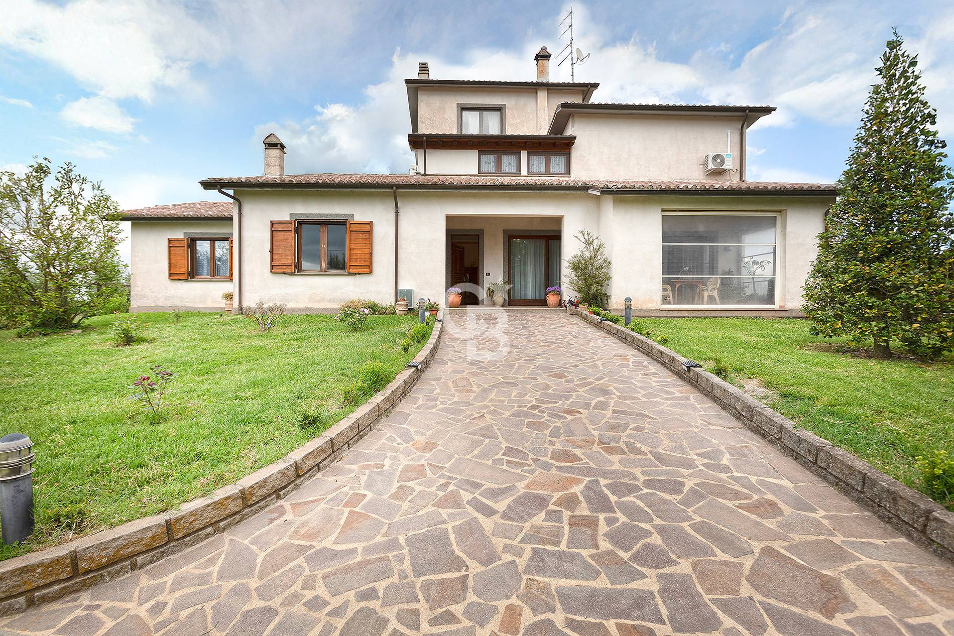 Viterbo, Viterbo, 01100, IT, 6 Bedrooms Bedrooms, ,4 BathroomsBathrooms,Residential,For Sale,1829158