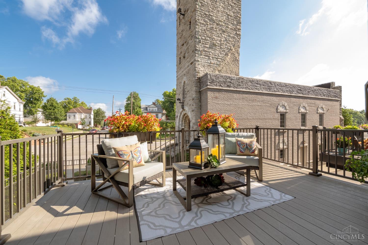 Cincinnati, Ohio, 45206, United States, 2 Bedrooms Bedrooms, ,3 BathroomsBathrooms,Residential,For Sale,1940319