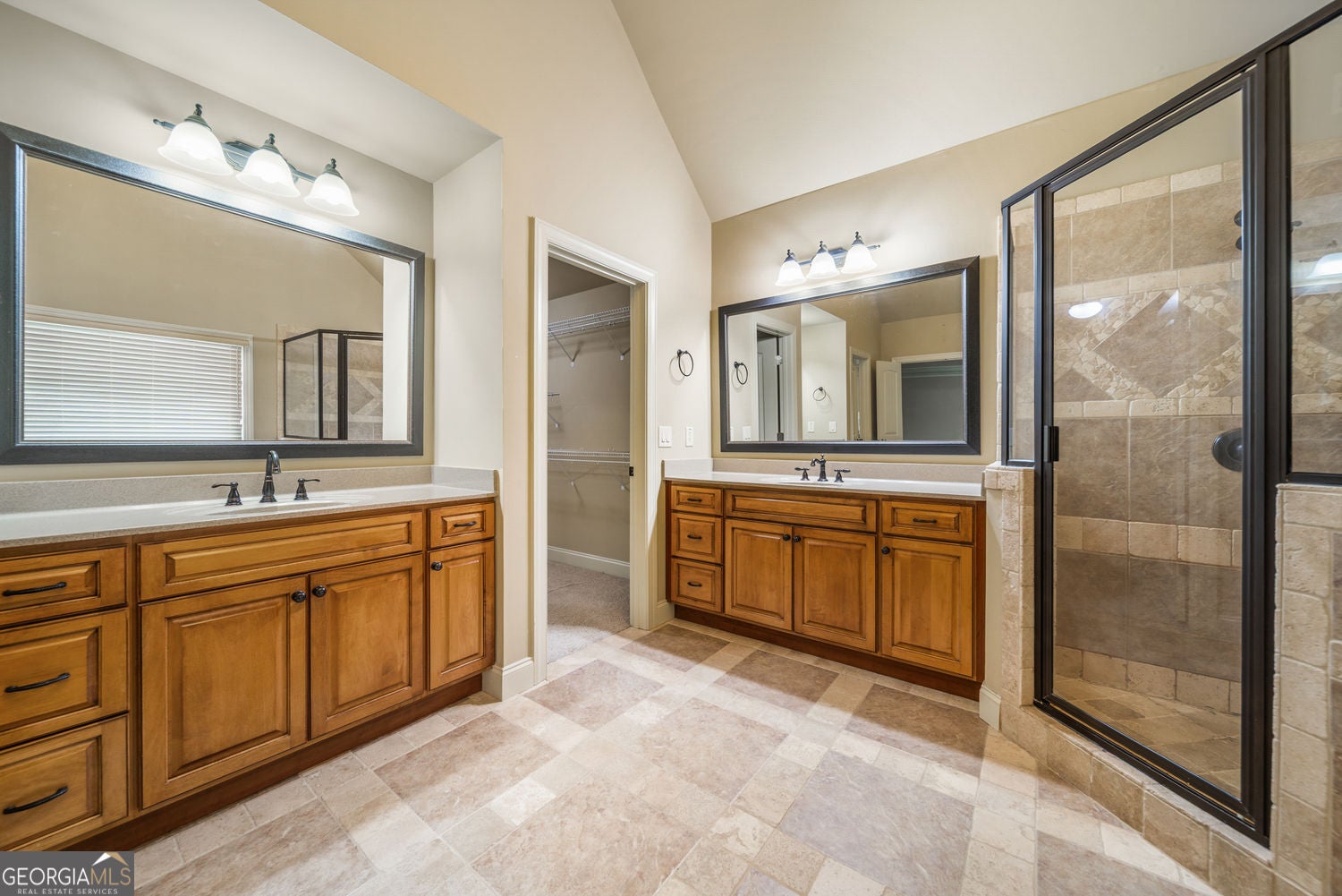Snellville, Georgia, 30078, United States, 4 Bedrooms Bedrooms, ,5 BathroomsBathrooms,Residential,For Sale,1909912