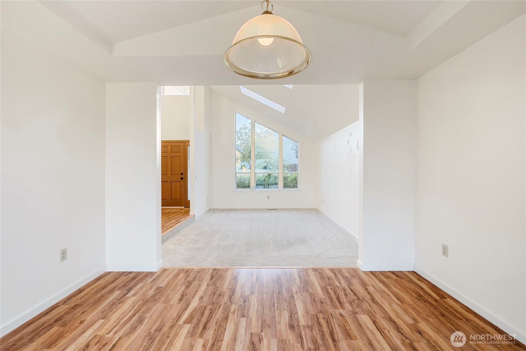 Maple Valley, Washington, 98038, United States, 3 Bedrooms Bedrooms, ,3 BathroomsBathrooms,Residential,For Sale,1891445