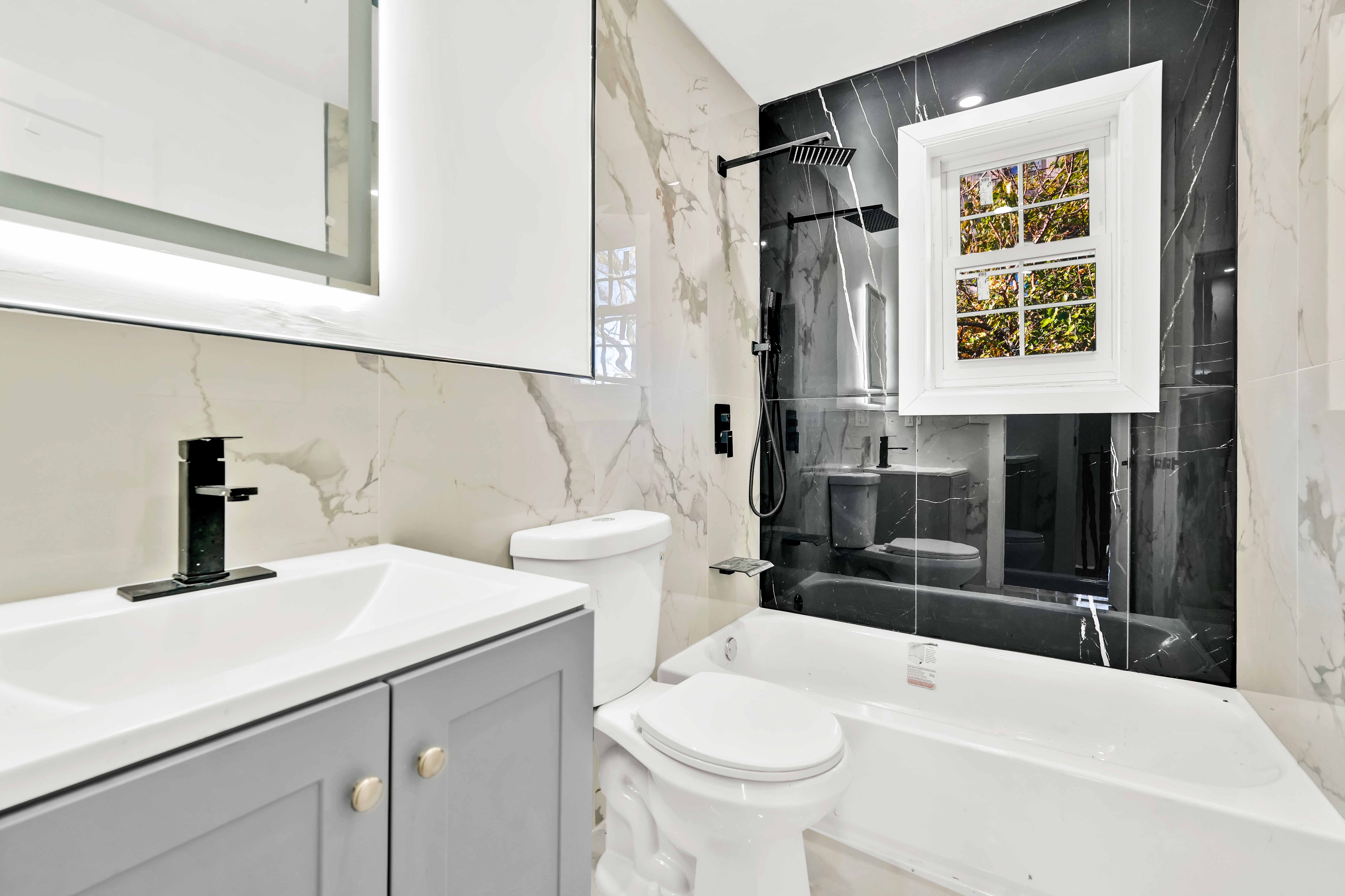 Brooklyn, New York, 11207, United States, 5 Bedrooms Bedrooms, ,4 BathroomsBathrooms,Residential,For Sale,1974760