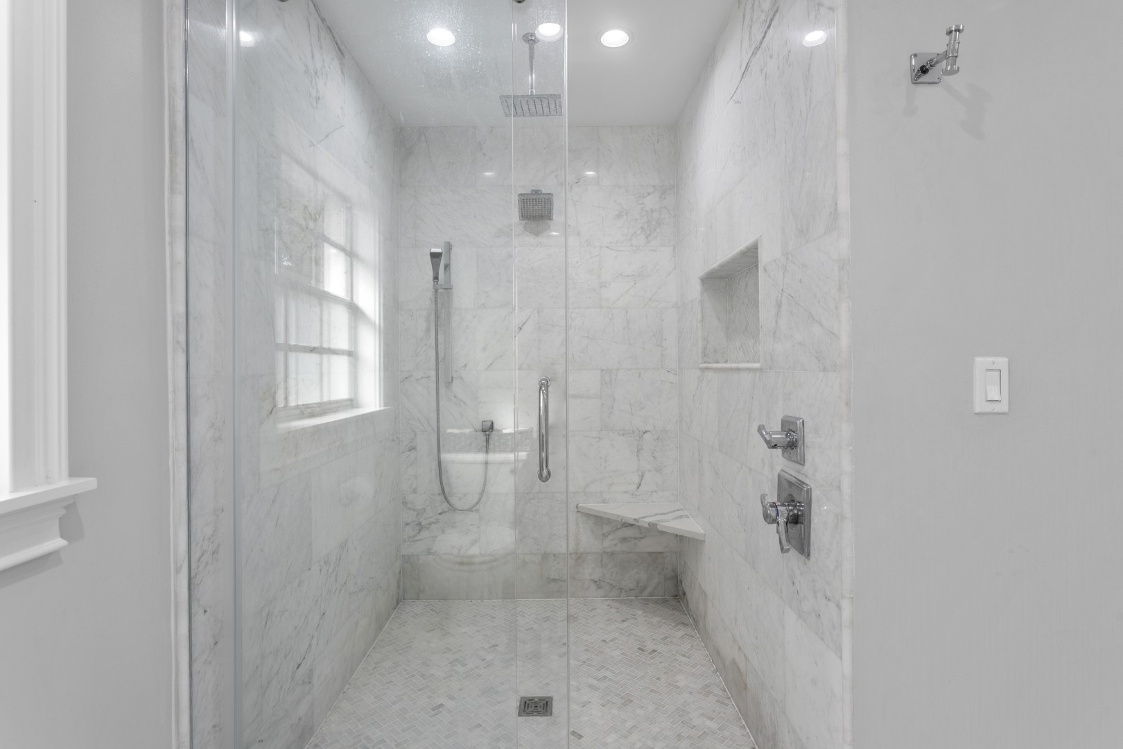 Tampa, Florida, 33629, United States, 4 Bedrooms Bedrooms, ,3 BathroomsBathrooms,Residential,For Sale,1987038