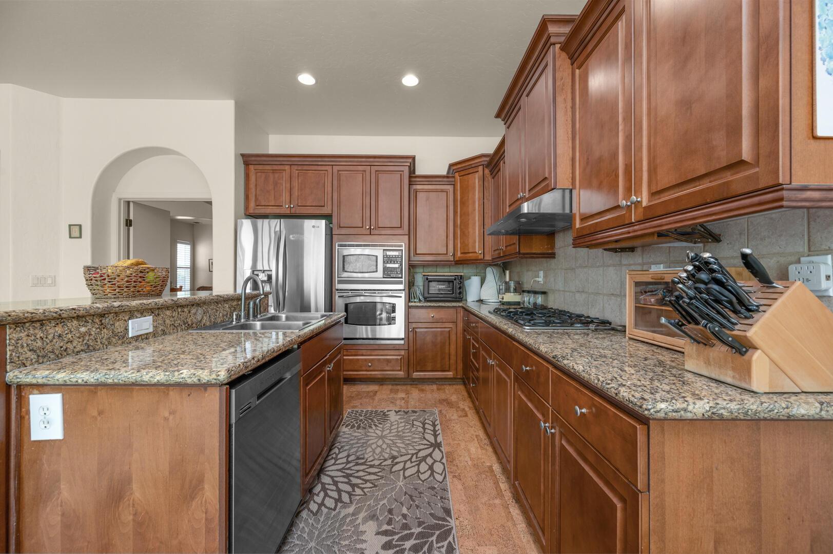 Visalia, California, 93291, United States, 4 Bedrooms Bedrooms, ,3 BathroomsBathrooms,Residential,For Sale,2009986