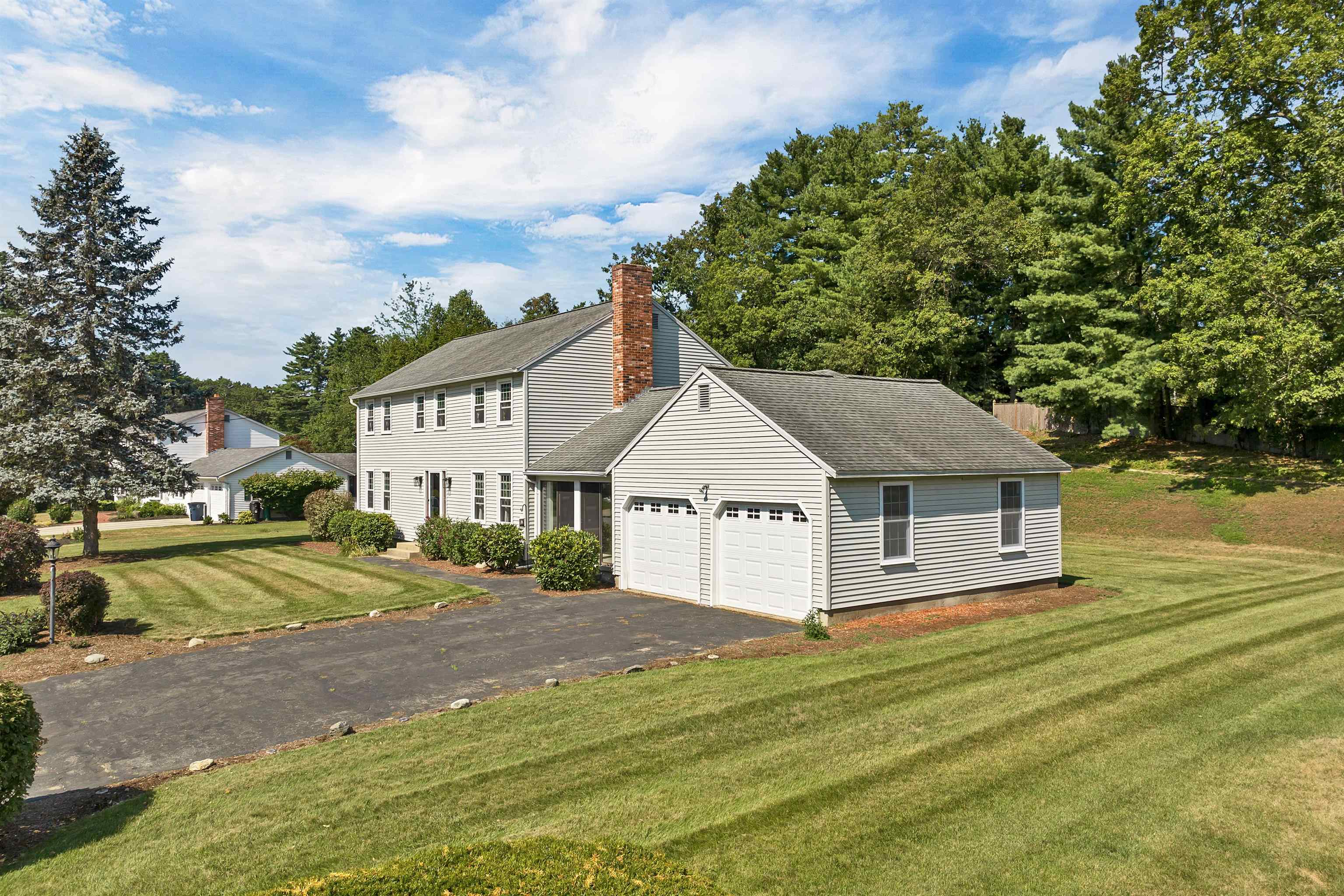 Nashua, New Hampshire, 03064, United States, 4 Bedrooms Bedrooms, ,3 BathroomsBathrooms,Residential,For Sale,1925395