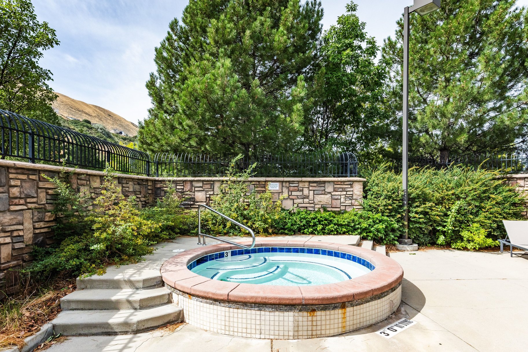  End Unit Townhome in prime location - 物件實景