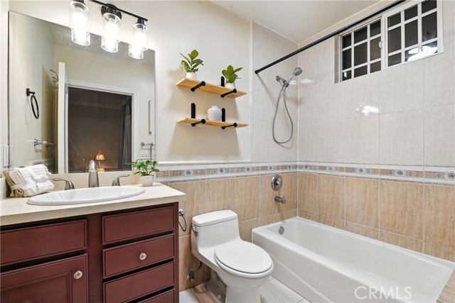 Los Angeles, California, 90042, United States, 3 Bedrooms Bedrooms, ,3 BathroomsBathrooms,Residential,For Sale,1928215