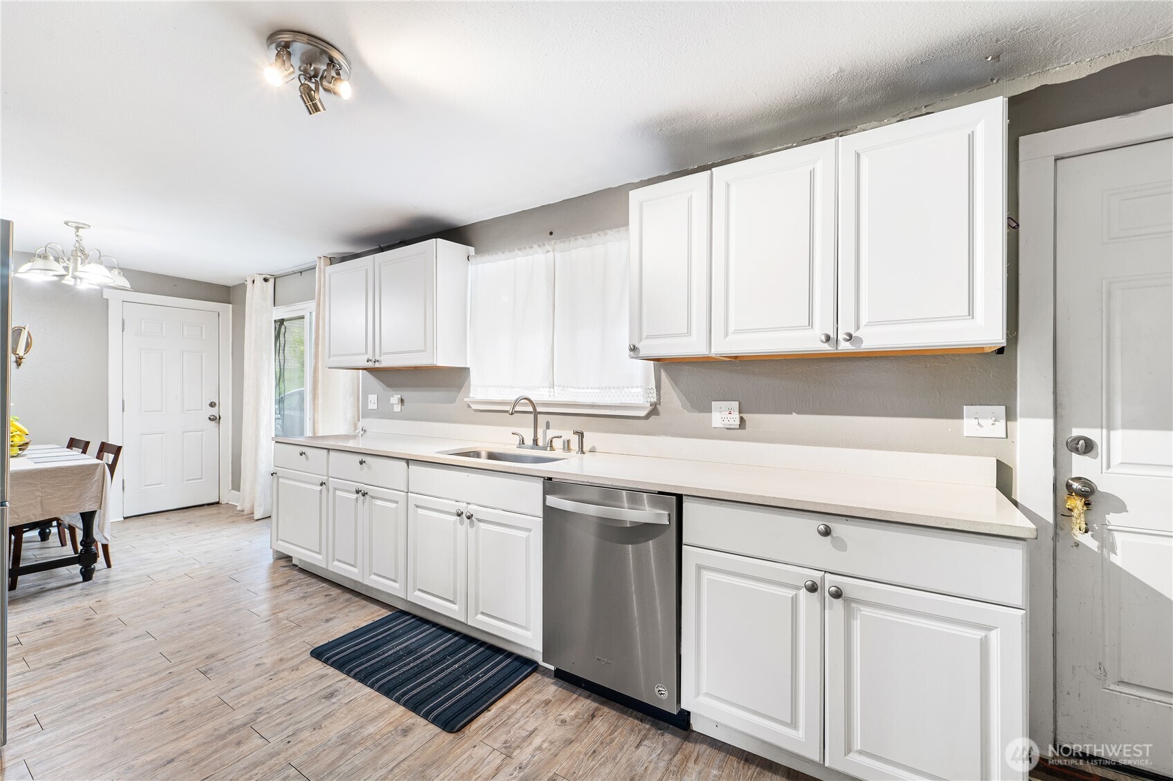 Lake Stevens, Washington, 98258, United States, 3 Bedrooms Bedrooms, ,1 BathroomBathrooms,Residential,For Sale,1981064