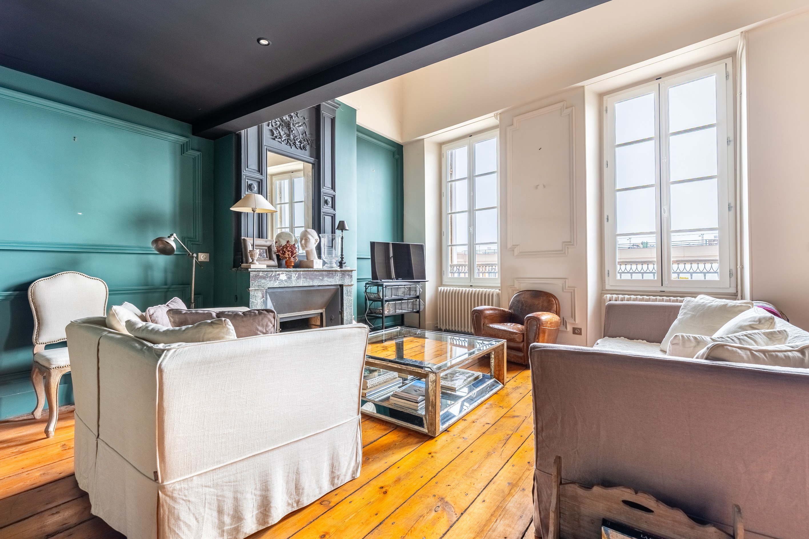  CHARTRONS – EXCEPTIONAL APARTMENT WITH VIEWS OF THE GARONNE AND PRIVATE TERRACE - 物件實景