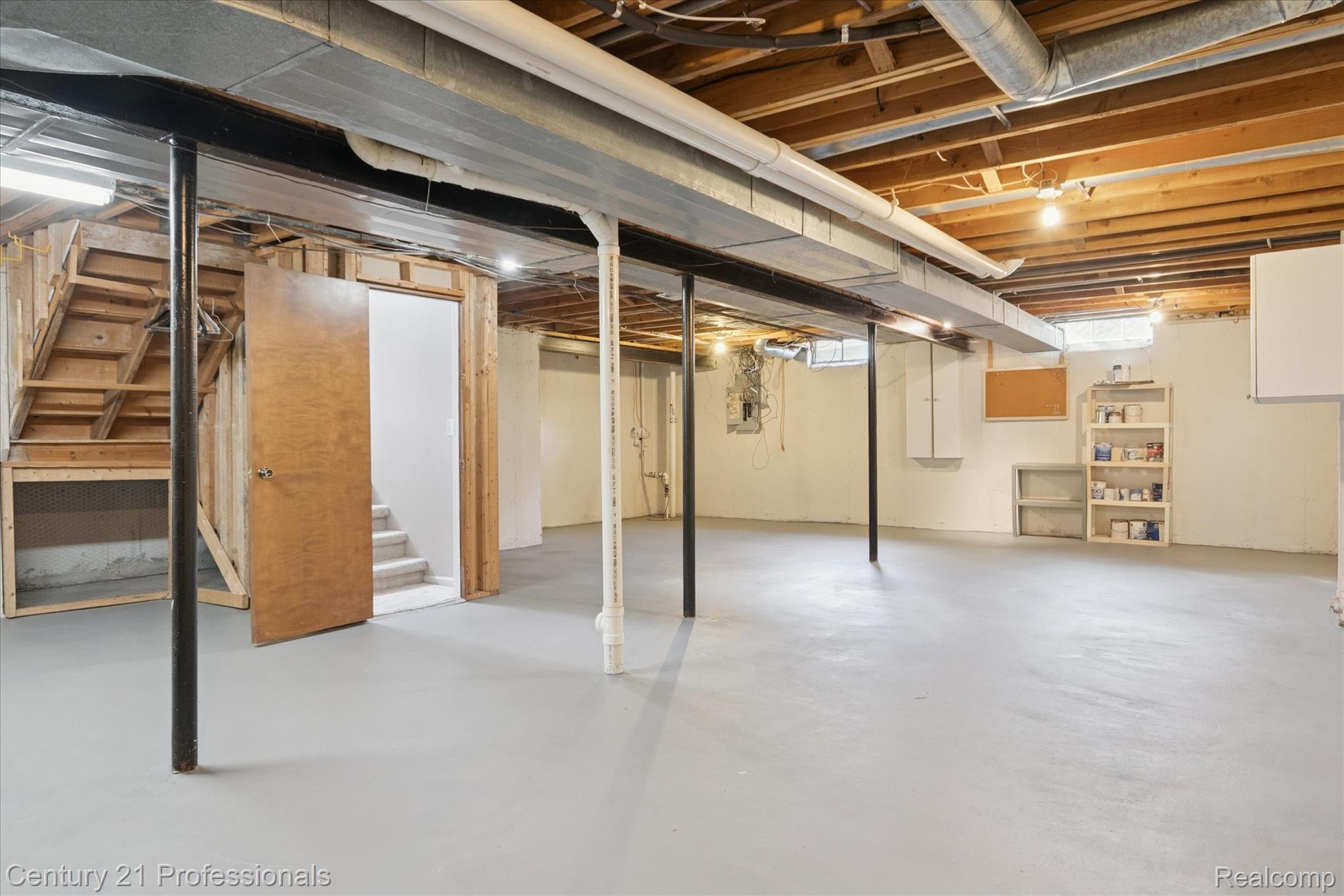 Northville, Michigan, 48167, United States, 4 Bedrooms Bedrooms, ,3 BathroomsBathrooms,Residential,For Sale,1980855