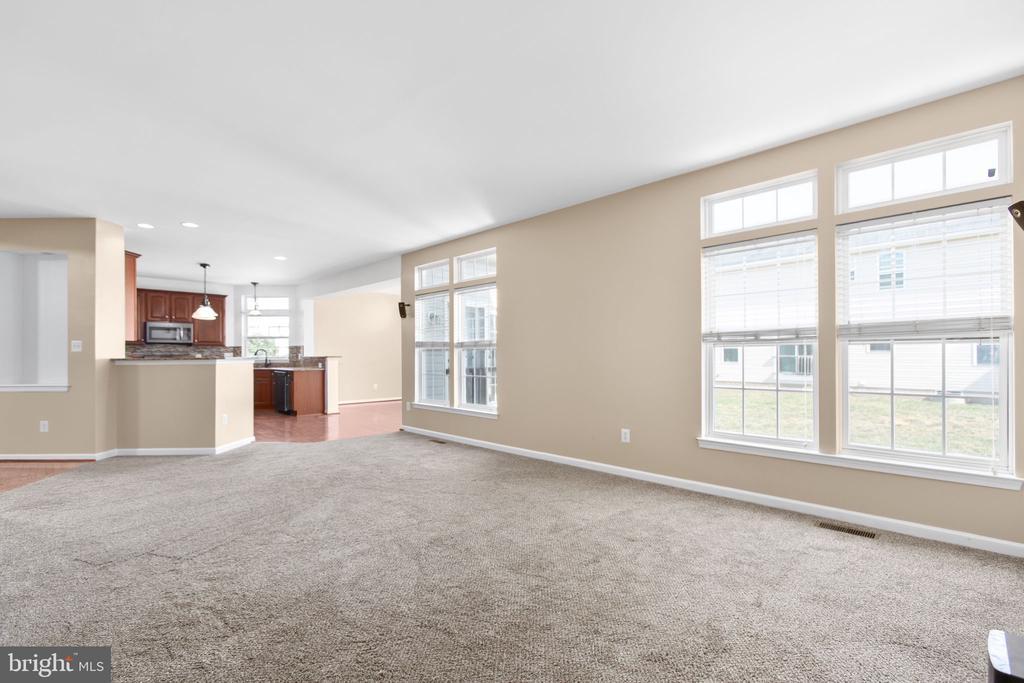 Fredericksburg, Virginia, 22407, United States, 4 Bedrooms Bedrooms, ,4 BathroomsBathrooms,Residential,For Sale,1883172