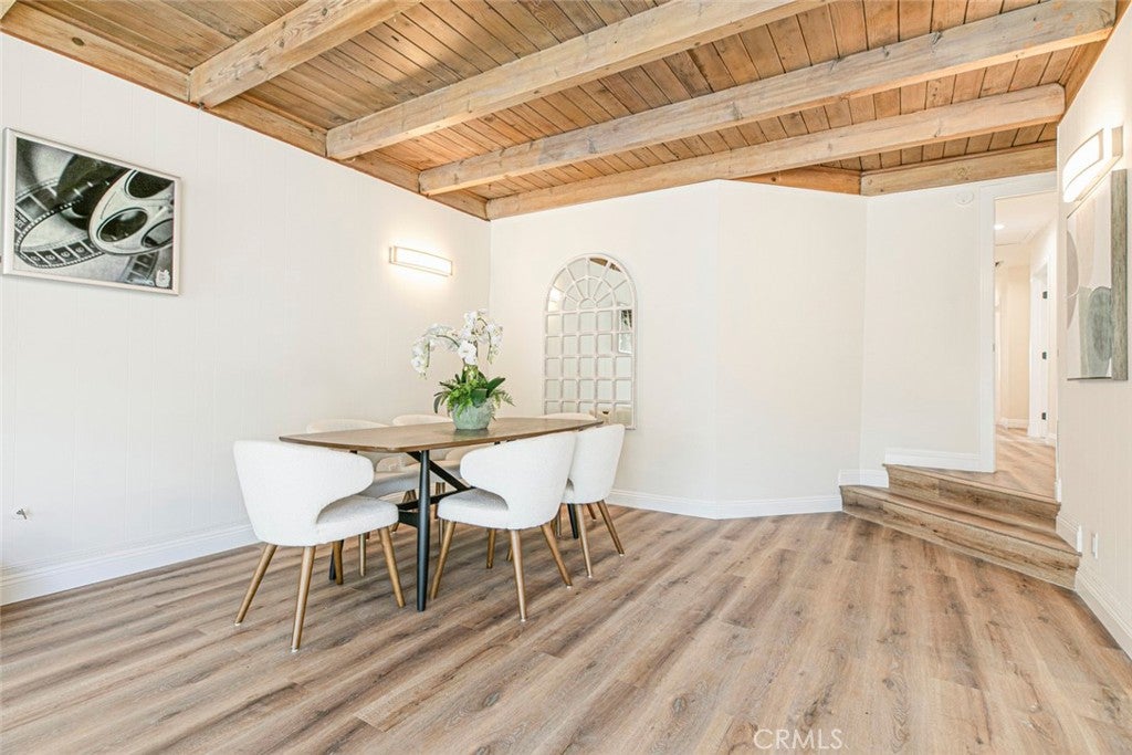 Los Angeles, California, 90066, United States, 3 Bedrooms Bedrooms, ,1 BathroomBathrooms,Residential,For Sale,1938749