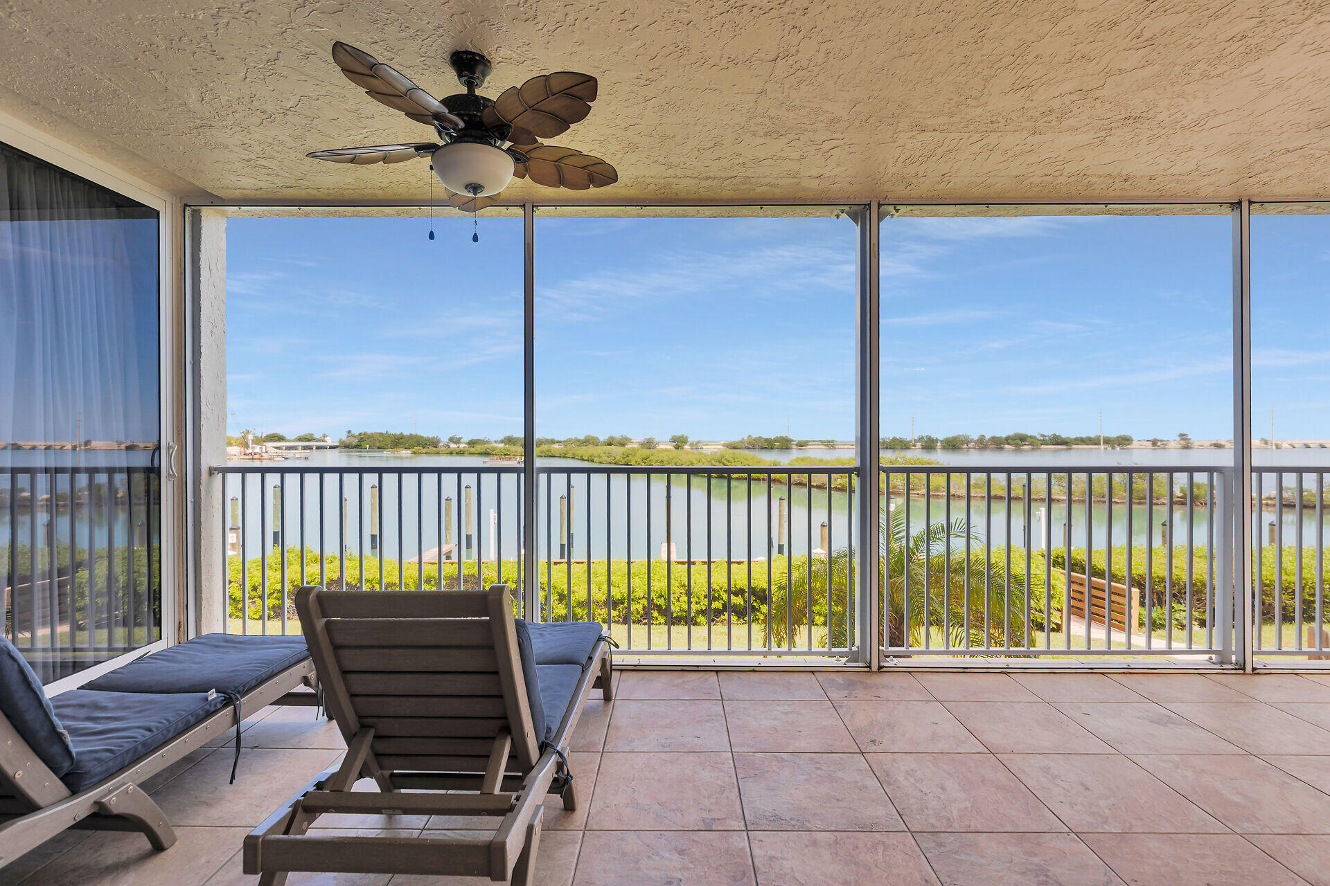 Duck, Florida, 33050, United States, 2 Bedrooms Bedrooms, ,2 BathroomsBathrooms,Residential,For Sale,1940932