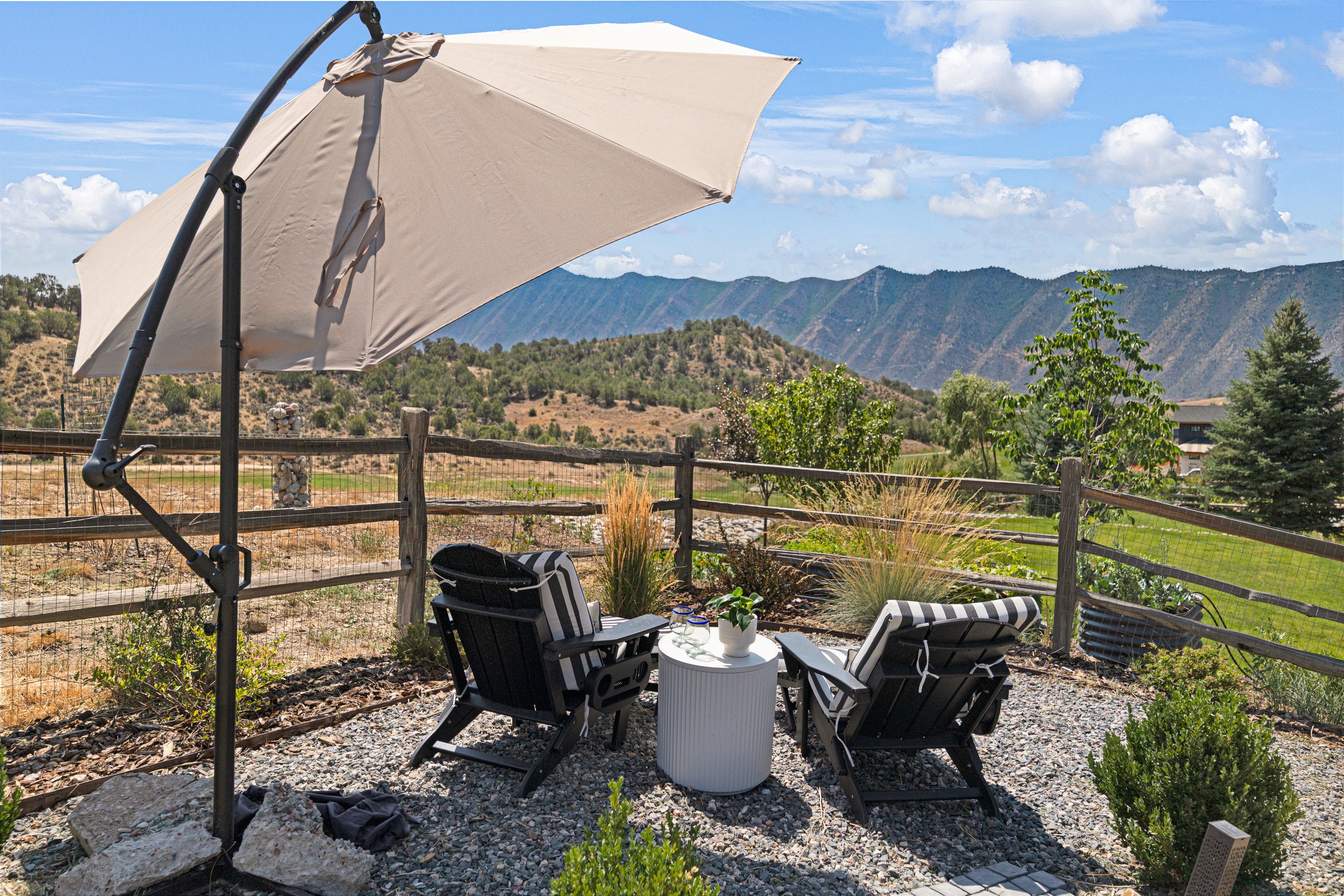  Contemporary Golf Course Living & Stunning Mountain Views - 物件實景
