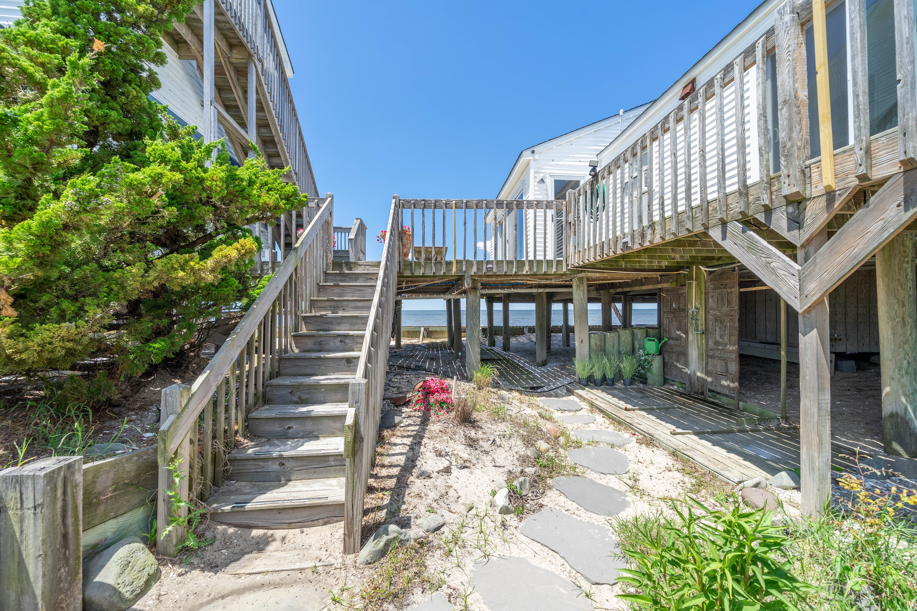 139 Beach Avenue - 物件實景