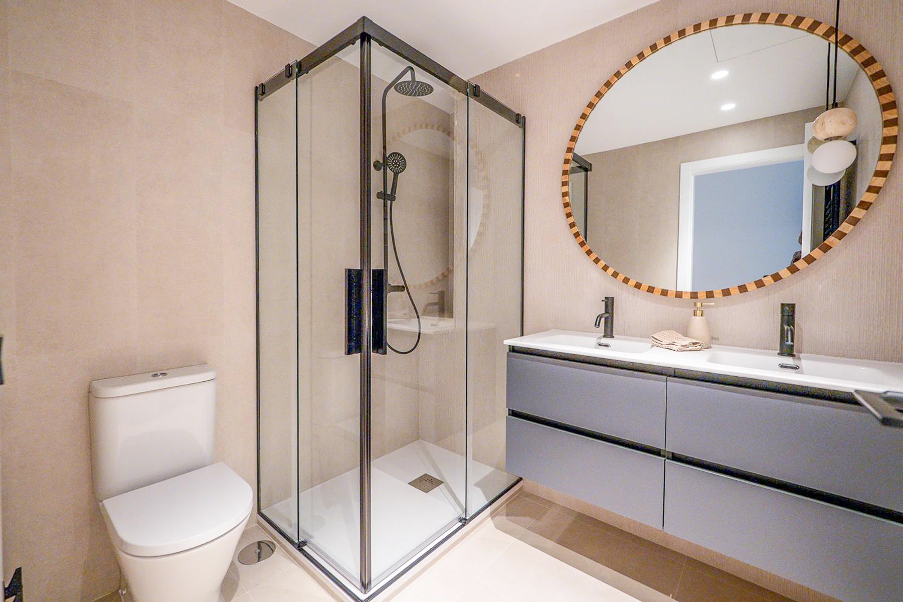 Contemporary three-bedroom flat in Tetuan - 物件實景