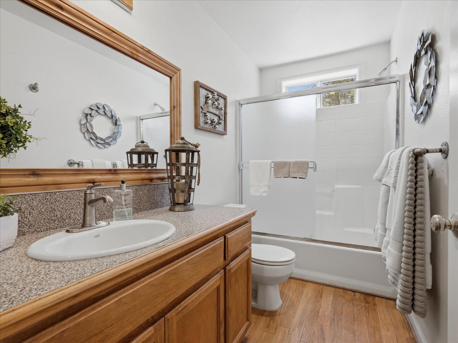 Bass Lake, California, 93604, United States, 3 Bedrooms Bedrooms, ,3 BathroomsBathrooms,Residential,For Sale,2049095
