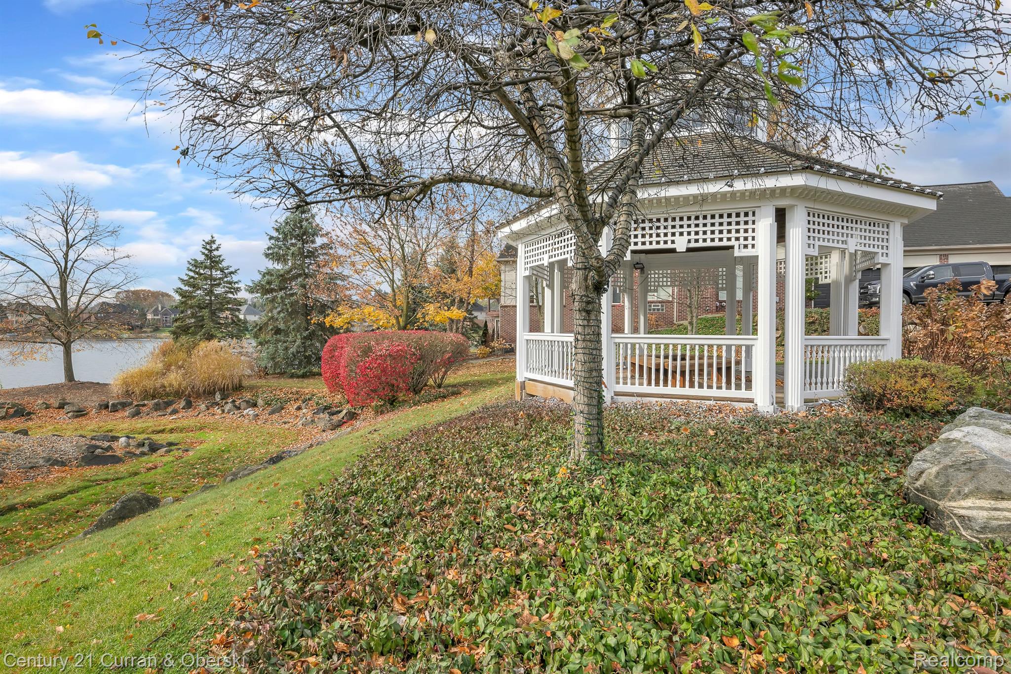 Northville Township, Michigan, 48168, United States, 6 Bedrooms Bedrooms, ,6 BathroomsBathrooms,Residential,For Sale,1976902