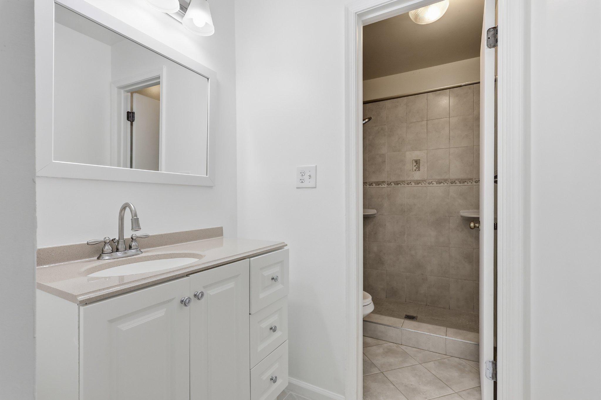  5872 Kara Place, Burke, VA, 22015 - 物件實景