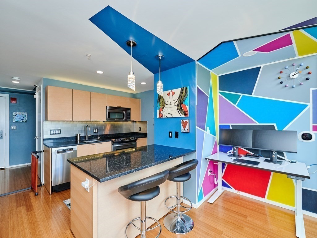 Cambridge, Massachusetts, 02141, United States, 1 Bedroom Bedrooms, ,2 BathroomsBathrooms,Residential,For Sale,1976381