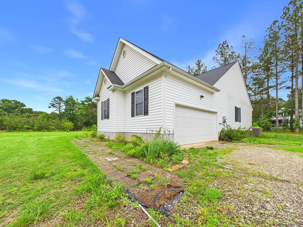 Cumberland, Virginia, 23901, United States, 4 Bedrooms Bedrooms, ,3 BathroomsBathrooms,Residential,For Sale,2048772