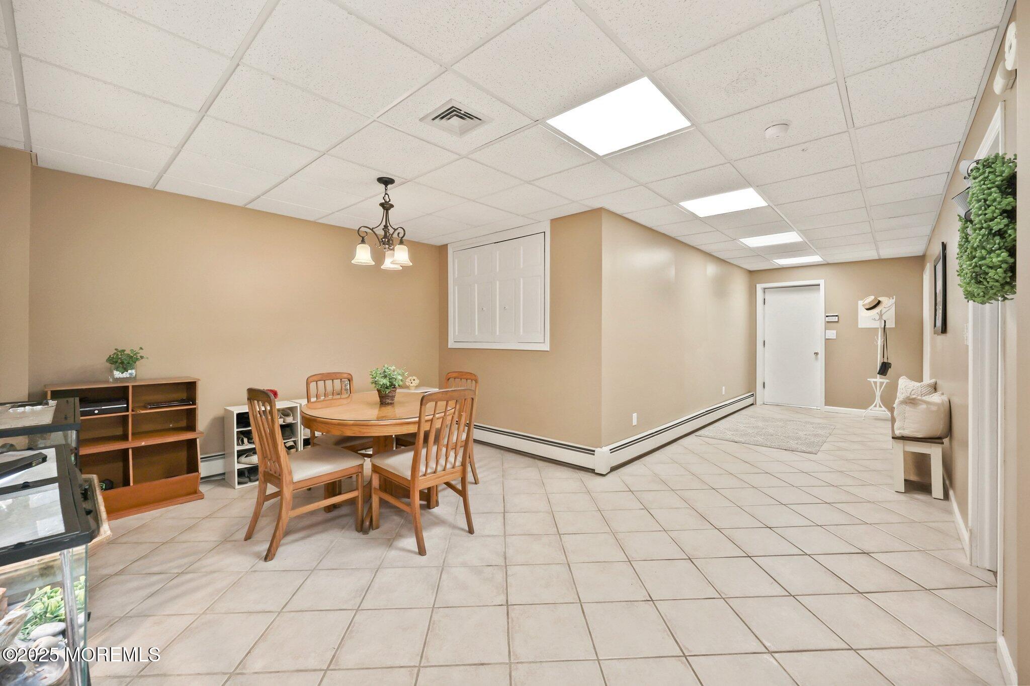 Manalapan, New Jersey, 07726, United States, 5 Bedrooms Bedrooms, ,7 BathroomsBathrooms,Residential,For Sale,1979083