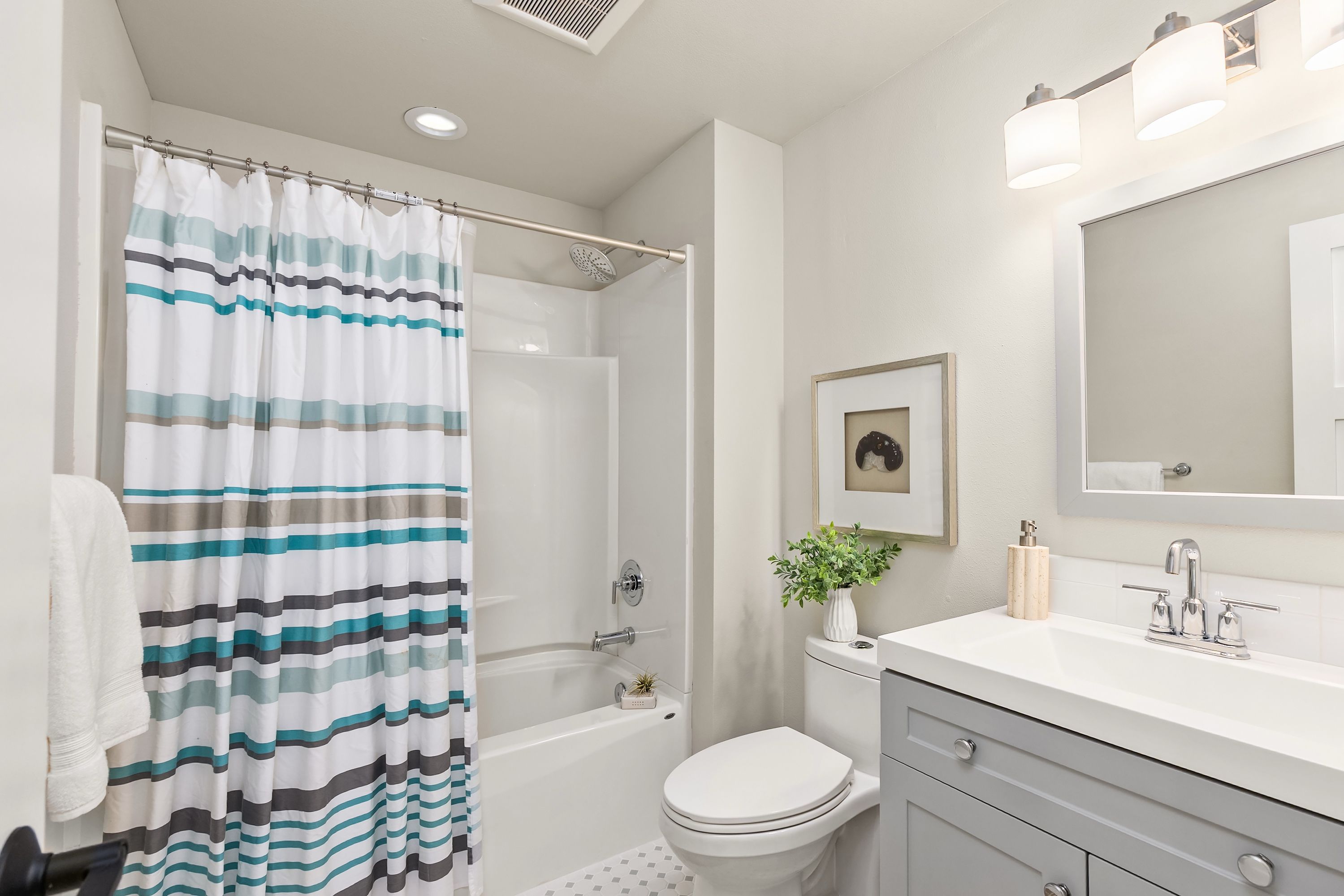  689 Pierce Court Northwest, Bainbridge Island, WA 98110 - 物件實景