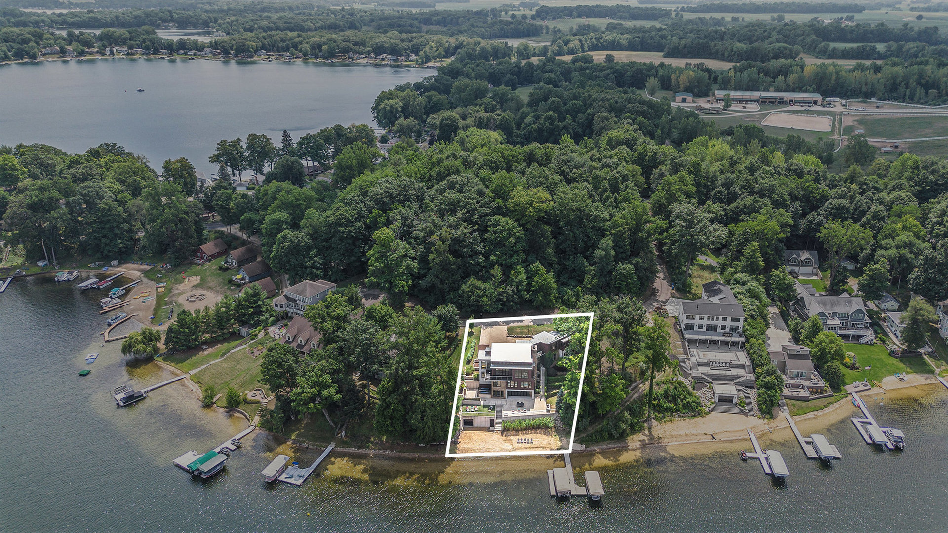 Dowagiac, Michigan, 49047, United States, 4 Bedrooms Bedrooms, ,5 BathroomsBathrooms,Residential,For Sale,1974252