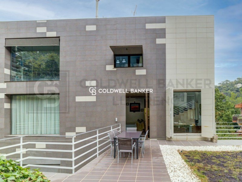 Barcelona, Barcelona, Sarri? - Sant Gervasi, Vallv, Barcelona, Catalonia, ES, 6 Bedrooms Bedrooms, ,4 BathroomsBathrooms,Residential,For Sale,Barcelona, Barcelona, Sarri? - Sant Gervasi, Vallv,1448658