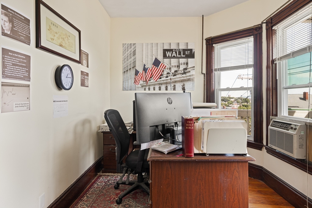 Somerville, Massachusetts, 02143, United States, 2 Bedrooms Bedrooms, ,1 BathroomBathrooms,Residential,For Sale,1940482